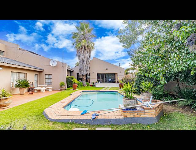4 BEDROOM HOUSE FOR SALE IN MAYFIELD PARK